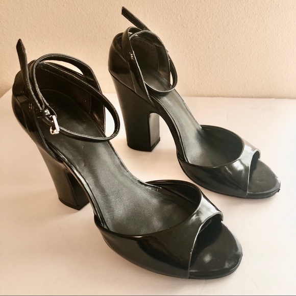 Zara Shoes - Zara Ankle Strap Chunky Heel Sandal